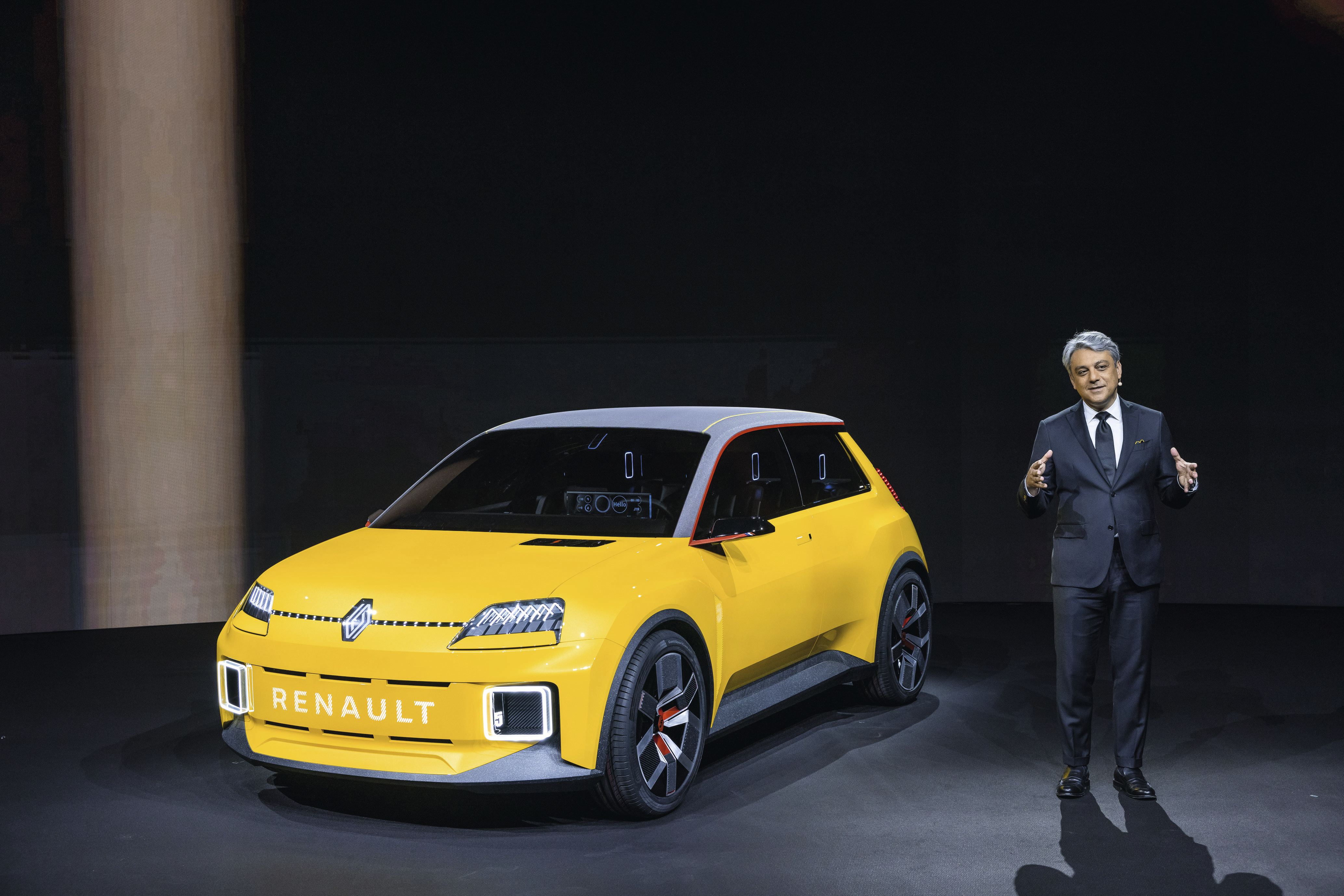 Renault : pour survivre, le constructeur automobile veut vendre… moins