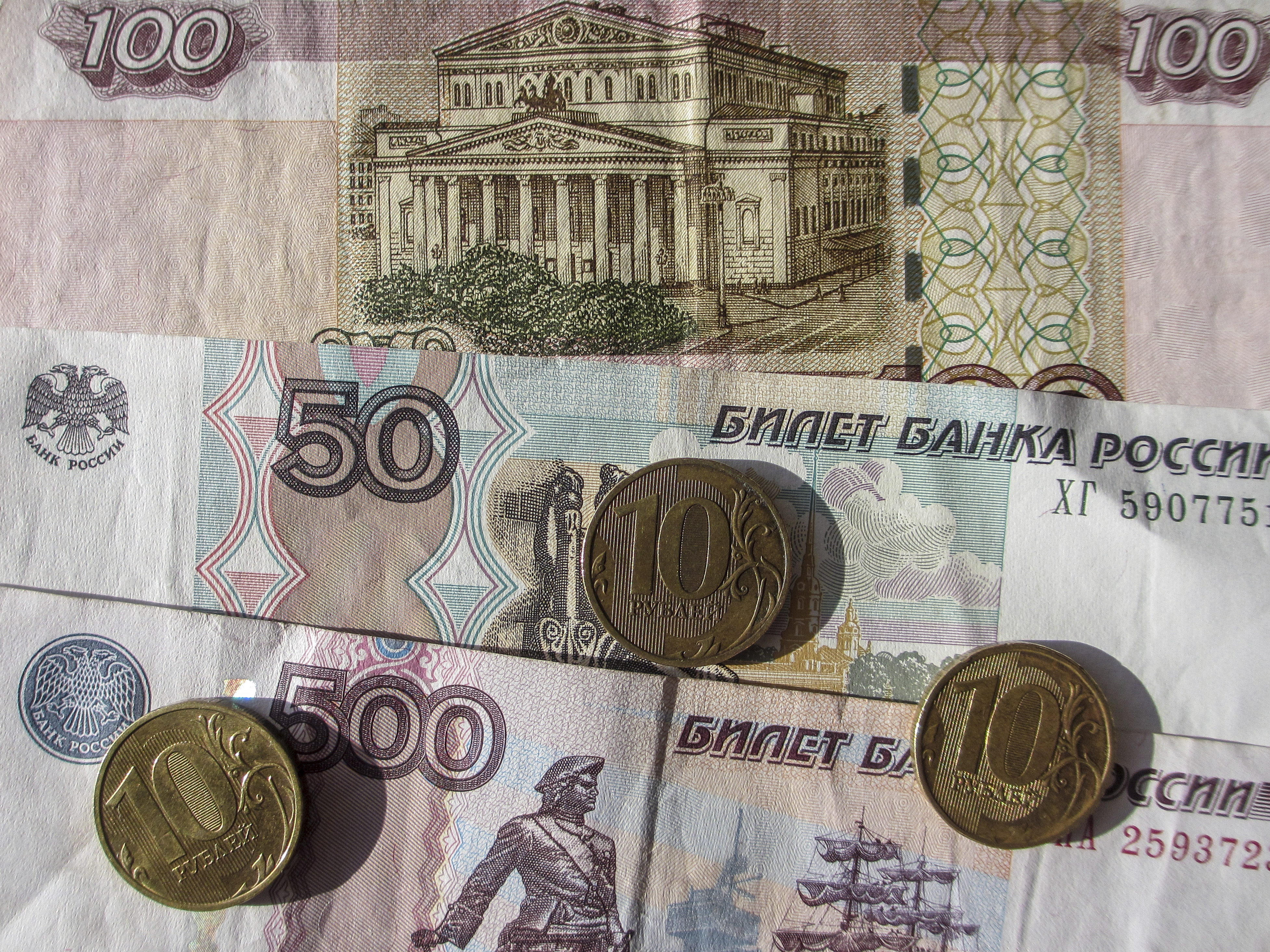 Guerre en Ukraine : Comment les sanctions mènent la Russie au défaut de paiement