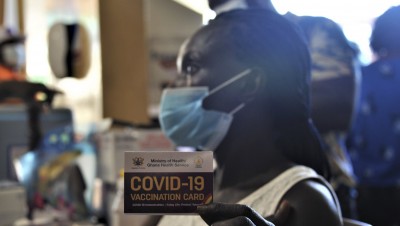 Don de doses du G7 : tout comprendre à l’importance de la vaccination des pays pauvres
