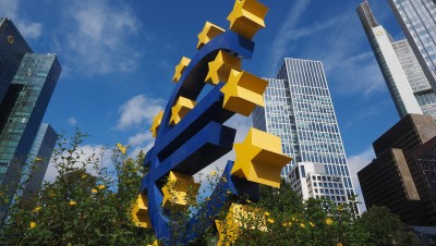 L'inflation n'effraie plus la BCE, elle change sa politique monétaire