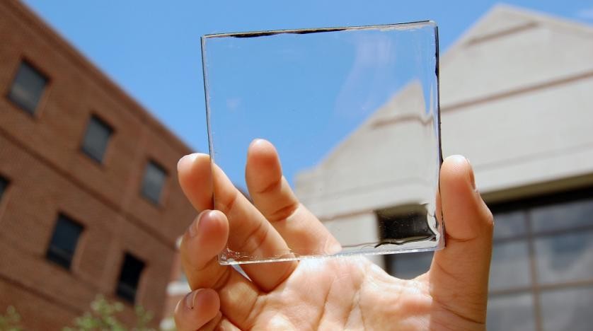 Panneau solaire transparent