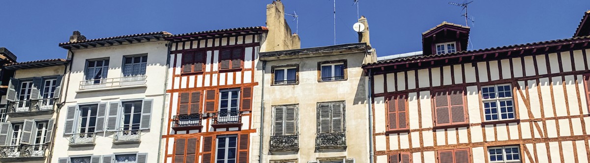 Mal-logement et offre limitée, le Pays Basque symbole du logement français
